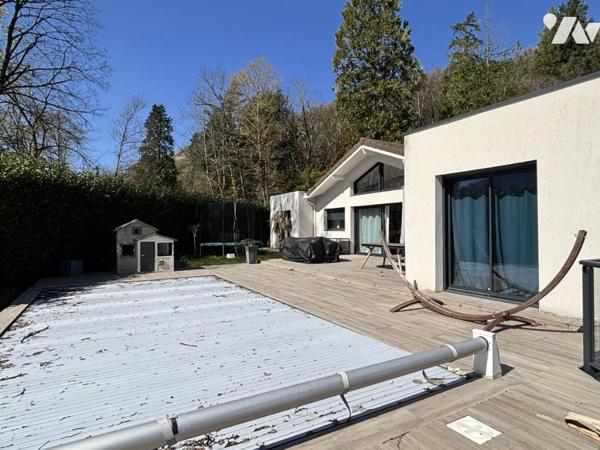 Villa contemporaine de plain‑pied – Vue panoramique massif Belledonne – 