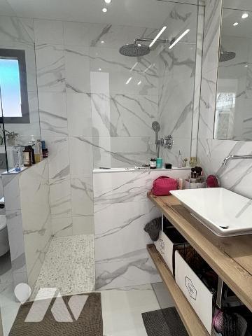 Villa contemporaine de plain‑pied – Vue panoramique massif Belledonne – 