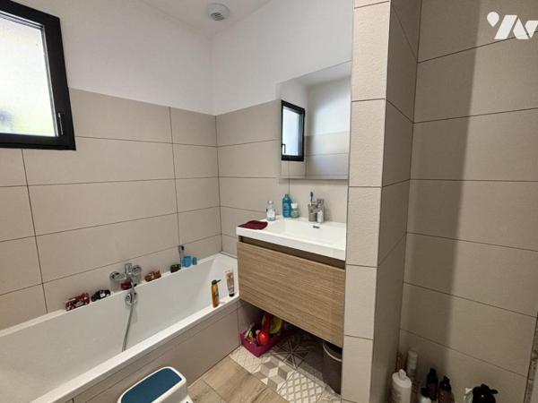 Villa contemporaine de plain‑pied – Vue panoramique massif Belledonne – 