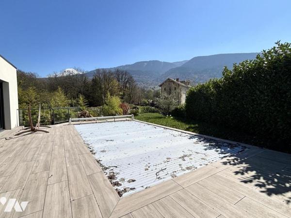 Villa contemporaine de plain‑pied – Vue panoramique massif Belledonne – 