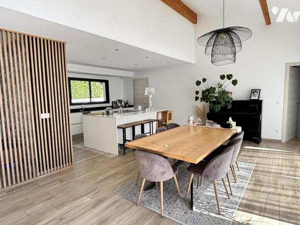 Villa contemporaine de plain‑pied – Vue panoramique massif Belledonne – 