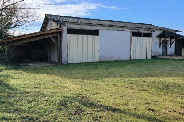 Hangar de 200 m² idéal pour artisans