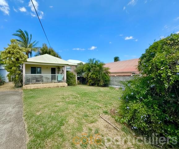 Vente Maison70 m² - 4 Pièces - SAINT PIERRE (97410)