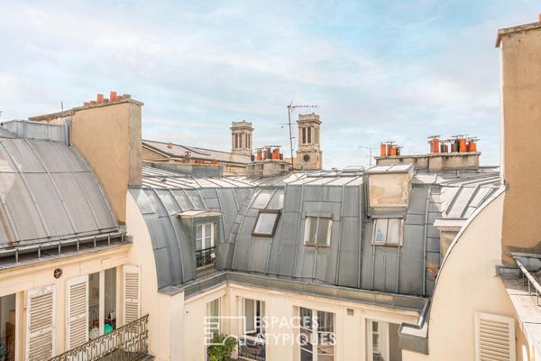 Duplex lumineux avec balcons et vue sur l’Église Saint-Vincent de Paul