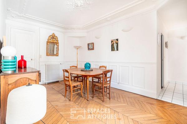 Duplex lumineux avec balcons et vue sur l’Église Saint-Vincent de Paul