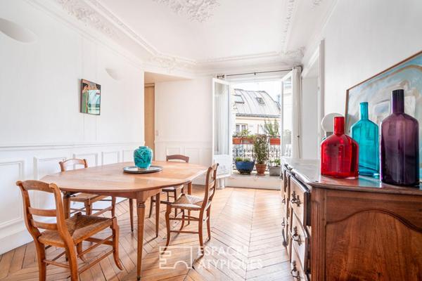 Duplex lumineux avec balcons et vue sur l’Église Saint-Vincent de Paul