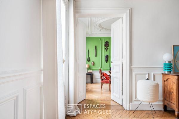 Duplex lumineux avec balcons et vue sur l’Église Saint-Vincent de Paul