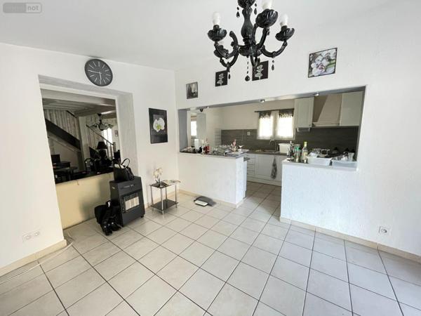 Maison de ville à vendre à Valensole dans les Alpes-de-Haute-Provence (04210), ref : 025/1926 Centre ville Maison de ville à vendre à Valensole dans les Alpes-de-Haute-Provence (04210), ref : 025/1926 Centre ville Maison de ville à vendre à Valensole dans les Alpes-de-Haute-Provence (04210), ref : 025/1926 Centre ville