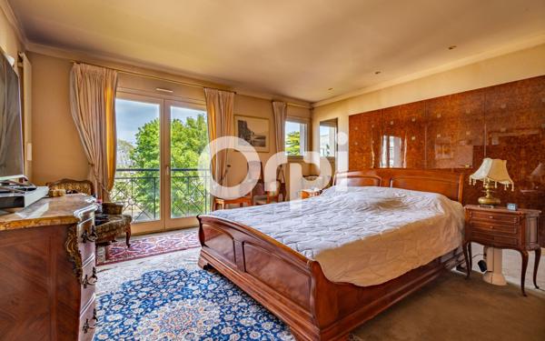 Appartement à vendre    6 pièces •  Le Raincy