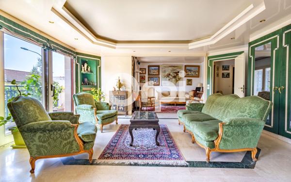 Appartement à vendre    6 pièces •  Le Raincy