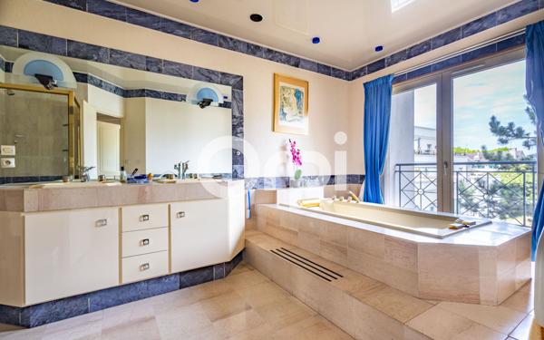 Appartement à vendre    6 pièces •  Le Raincy