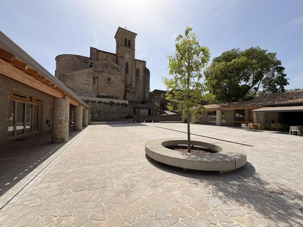 Maison à louer 690 € CC ST HILAIRE 3 p 74 m² DPE D