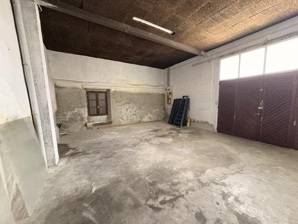 Maison à louer 690 € CC ST HILAIRE 3 p 74 m² DPE D