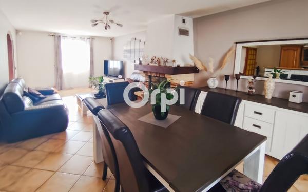 Maison à vendre    5 pièces •  Fosses