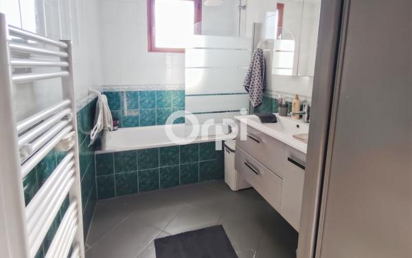 Maison à vendre    5 pièces •  Fosses