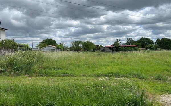Terrain à vendre |  Ambarès-et-Lagrave |  900 m²