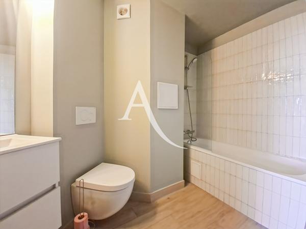 Appartement Cannes 2 pièces 26.72 m² - Rez-de-jardin - Vue mer - Vue mer - Croix des Gardes - Piscine - Tennis - Jardins