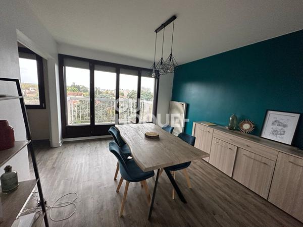Appartement T3 avec garage, cave, balcon avec vue