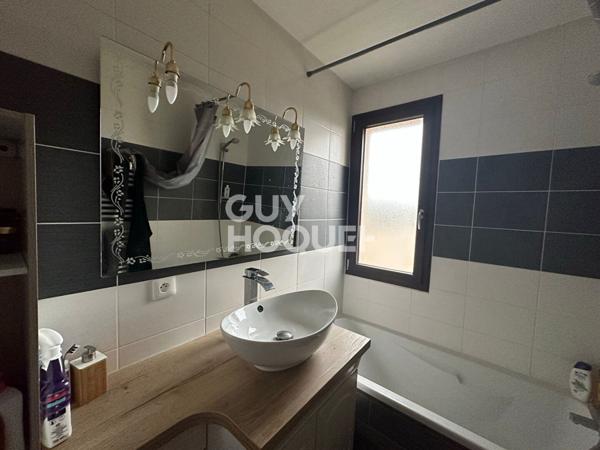 Appartement T3 avec garage, cave, balcon avec vue