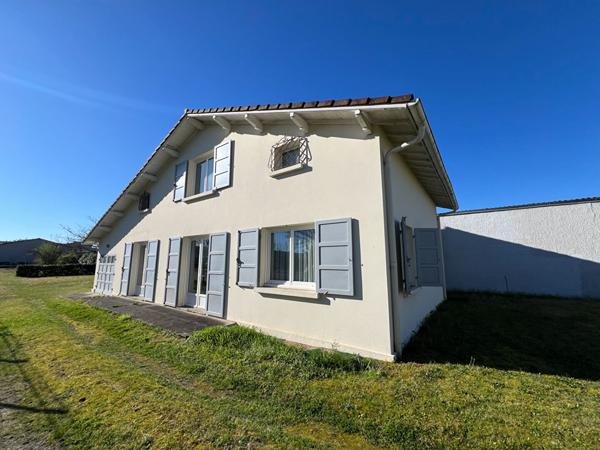 A vendre Maison à rénover Mont De Marsan 4 chambres combles garage