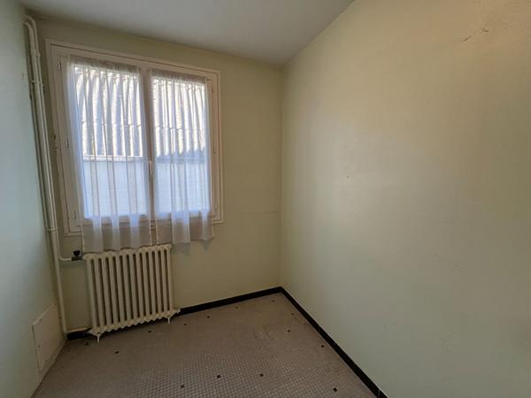 A vendre Maison à rénover Mont De Marsan 4 chambres combles garage