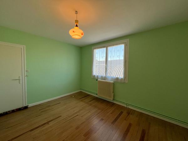 A vendre Maison à rénover Mont De Marsan 4 chambres combles garage