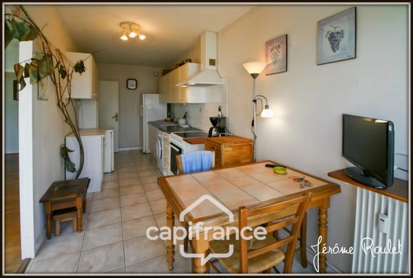 Dpt Vienne (86), à vendre POITIERS Couronneries, appartement T5 de 91 m² avec cave et balcon