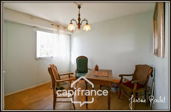 Dpt Vienne (86), à vendre POITIERS Couronneries, appartement T5 de 91 m² avec cave et balcon