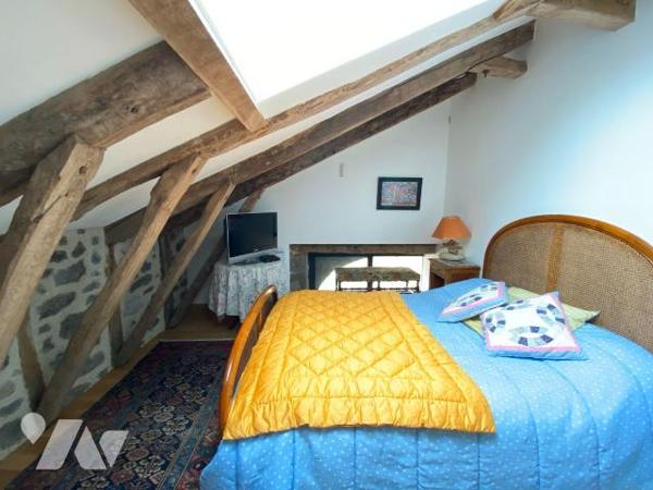 LASCELLE, sur 615 m² de terrain, grange entièrement rénovée comprenant au rez-de-chaussée une a...