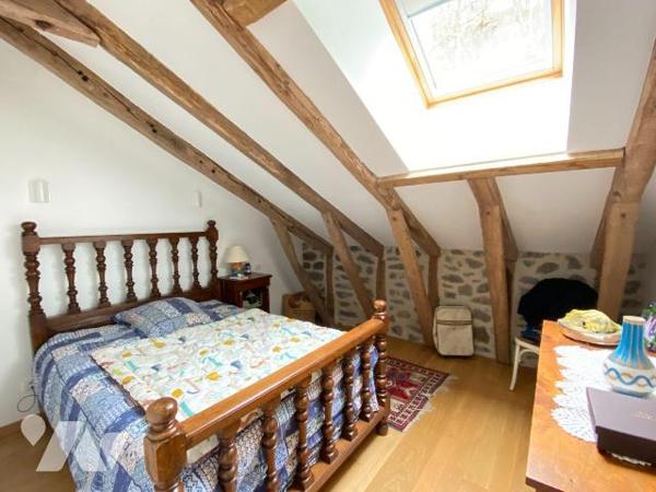 LASCELLE, sur 615 m² de terrain, grange entièrement rénovée comprenant au rez-de-chaussée une a...