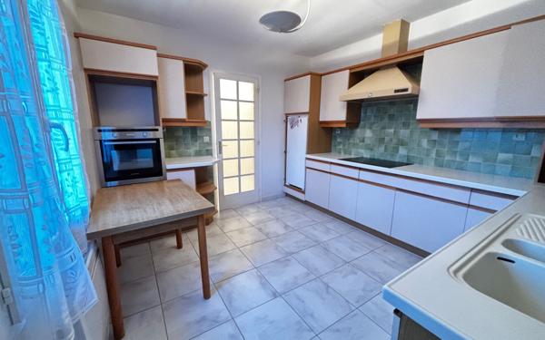 Maison à vendre    7 pièces •  Villemoustaussou