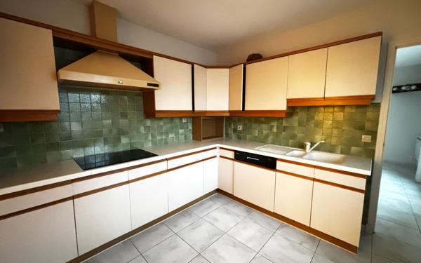 Maison à vendre    7 pièces •  Villemoustaussou