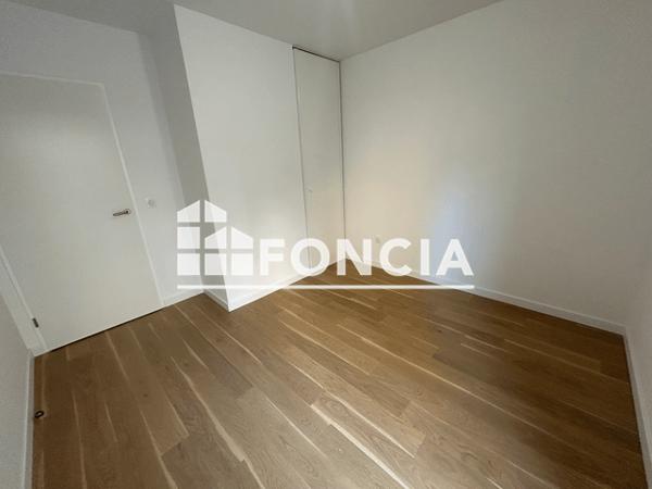 Location Appartement 3 pièces 70 m² - Clichy 92110