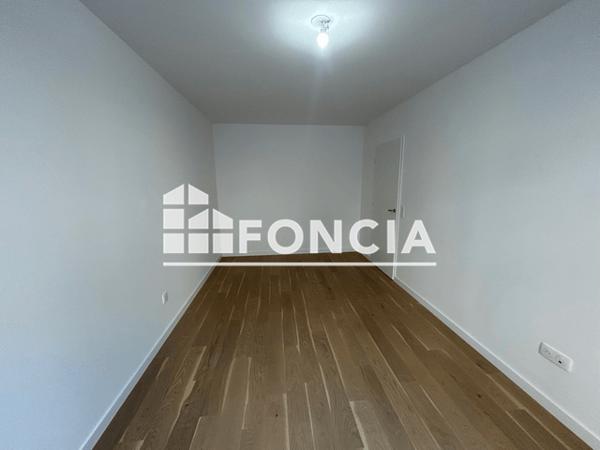 Location Appartement 3 pièces 70 m² - Clichy 92110