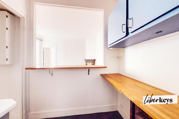 Un 2 pièces de charme dans un immeuble haussmanien Rue lamarck dans le 18ème