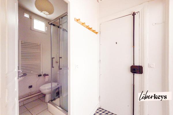 Un 2 pièces de charme dans un immeuble haussmanien Rue lamarck dans le 18ème