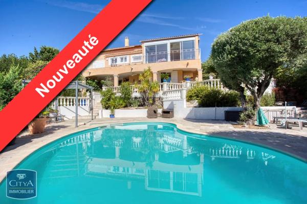 Maison à vendre 7 pièces 160m² Fréjus (83370)