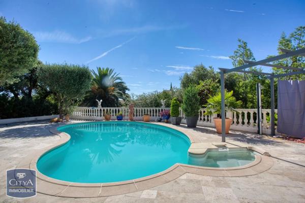 Maison à vendre 7 pièces 160m² Fréjus (83370)
