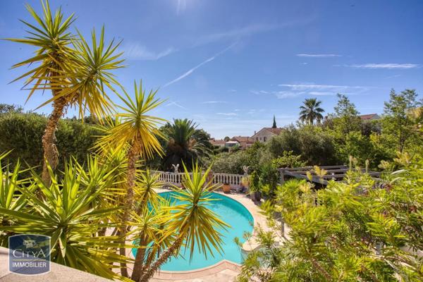 Maison à vendre 7 pièces 160m² Fréjus (83370)