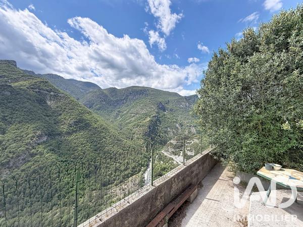 Location appartement 3 pièces 50 m² Rimplas