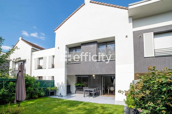 Maison
         5 pièces
        - 108 m² 450 000 € *