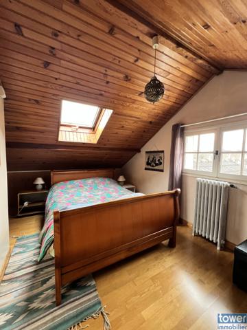 Maison
                                                                                                                                                                                                                                                                                                                        5 pièce(s)                                                                                                                                                                                                          3 chambre(s)                                                                                                                                                                                                          87  m²