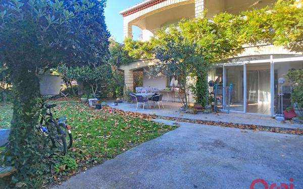 Immeuble à vendre    12 pièces • 295 m2 Avignon