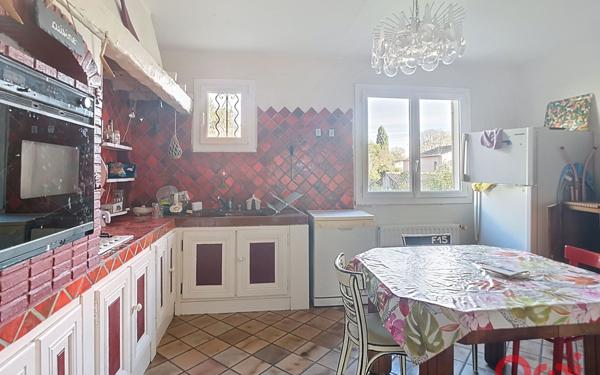 Immeuble à vendre    12 pièces • 295 m2 Avignon