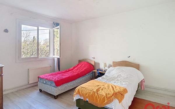 Immeuble à vendre    12 pièces • 295 m2 Avignon