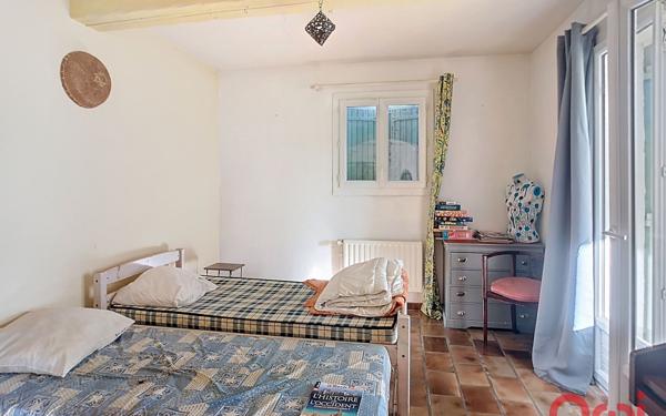 Immeuble à vendre    12 pièces • 295 m2 Avignon