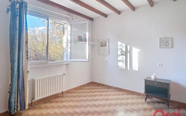 Immeuble à vendre    12 pièces • 295 m2 Avignon