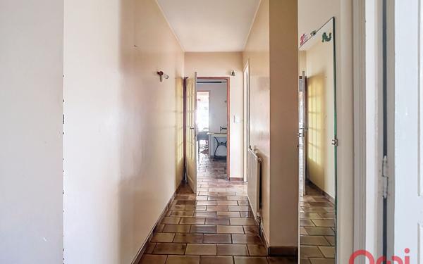 Immeuble à vendre    12 pièces • 295 m2 Avignon