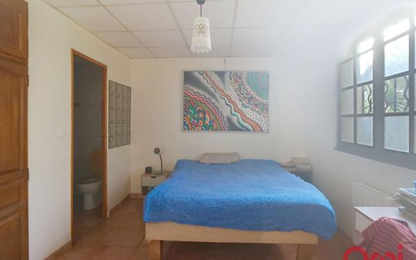 Immeuble à vendre    12 pièces • 295 m2 Avignon