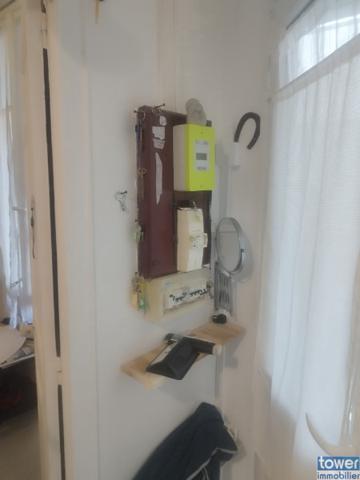 Studio
                                                                                                                                                                                                                                                                                                                        1 pièce(s)                                                                                                                                                                                                                                                                                                                              21.5  m²
